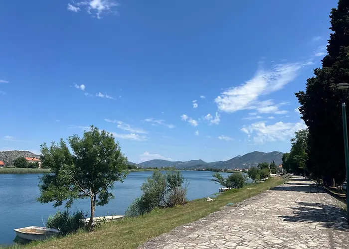 Bata Apartment - 1St Row To The Neretva River