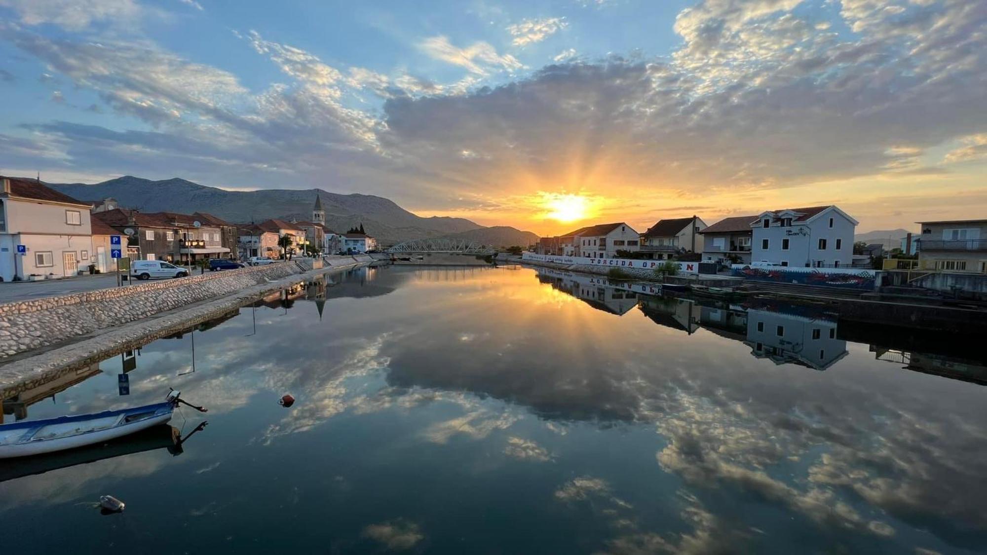 Bata - 1st Row To The Neretva River Opuzen (Dubrovnik-Neretva)